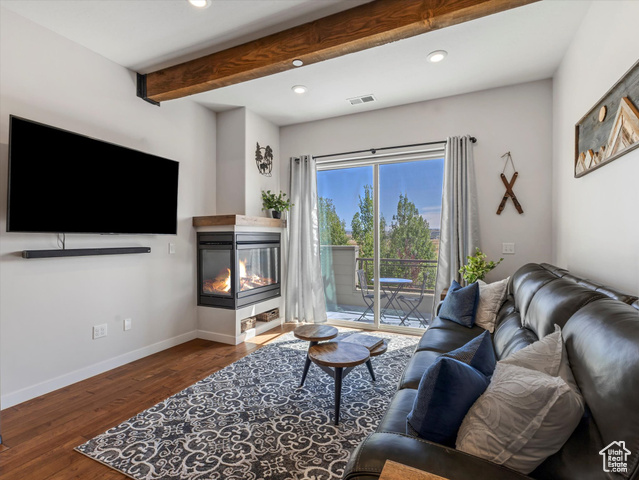 Photo 6 for MLS #2104610 at 6169 Park Ln #44