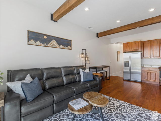 Photo 7 for MLS #2104610 at 6169 Park Ln #44