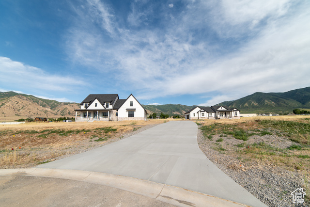 Photo 2 for MLS #2104629 at 2288 N Lincoln Ln #A/B