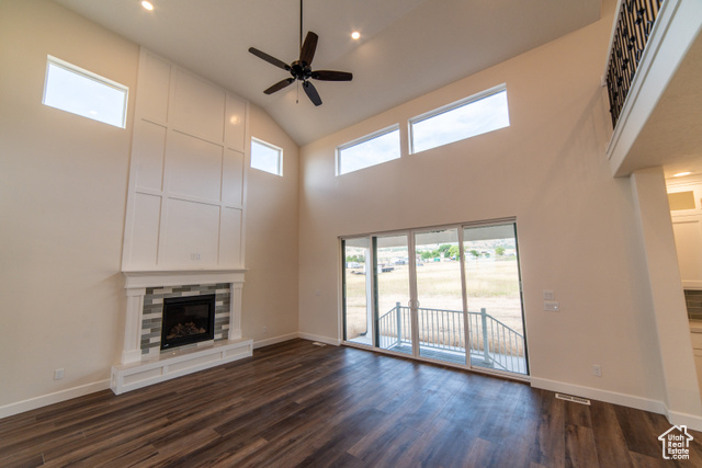 Photo 11 for MLS #2104629 at 2288 N Lincoln Ln #A/B