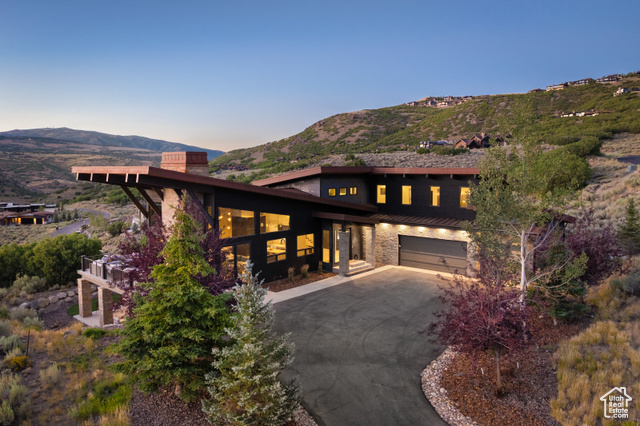 Photo 4 for MLS #2104639 at 836 E Canyon Gate Rd