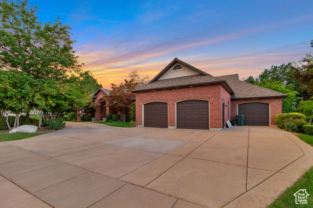 Photo 3 for MLS #2104642 at 1681 E Lakeview Way