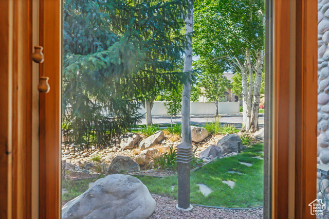 Photo 9 for MLS #2104647 at 2732 W Lizzi Cv