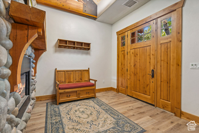 Photo 5 for MLS #2104647 at 2732 W Lizzi Cv
