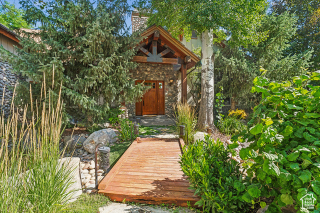 Photo 3 for MLS #2104647 at 2732 W Lizzi Cv