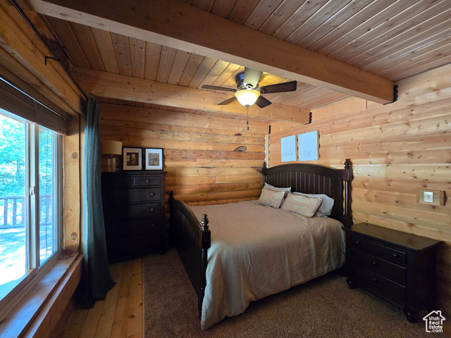 Photo 17 for MLS #2104722 at 725 E Wolf Hollow Rd