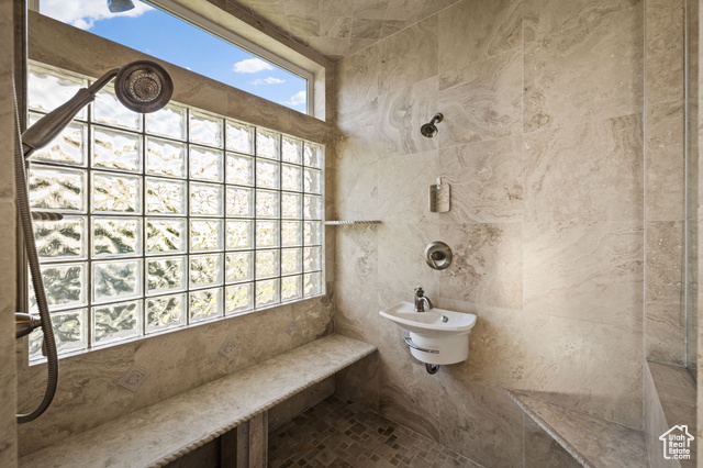 Photo 19 for MLS #2104750 at 1107 N Twickenham Dr