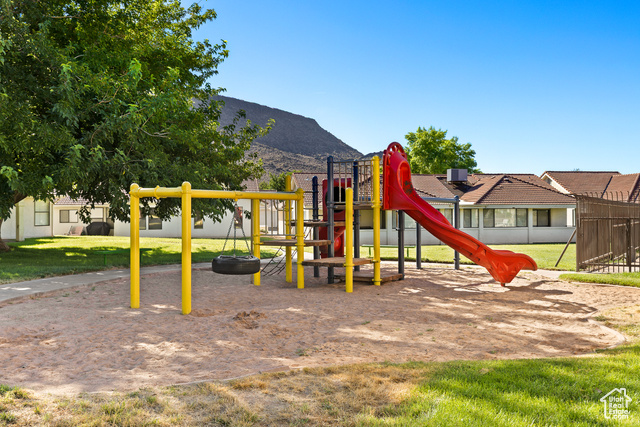 Photo 7 for MLS #2104755 at 275 S Valley View Dr #J202