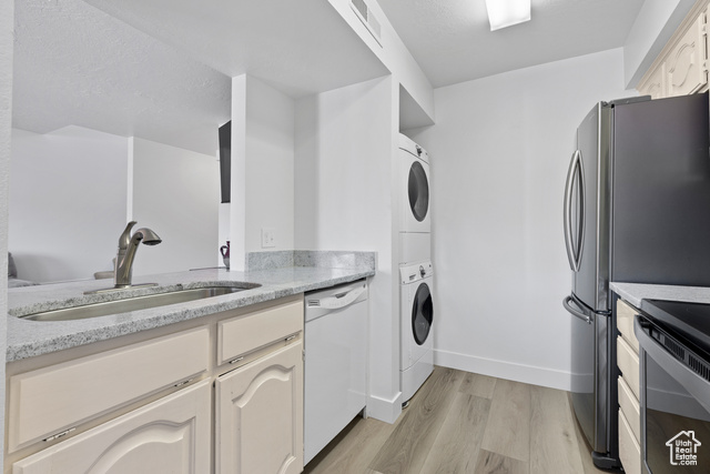 Photo 22 for MLS #2104755 at 275 S Valley View Dr #J202