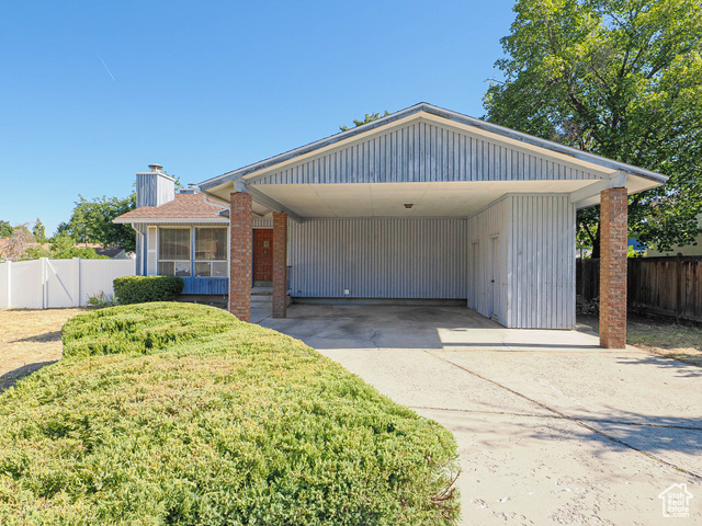 805 E GRENOBLE DR, Midvale UT 84047
