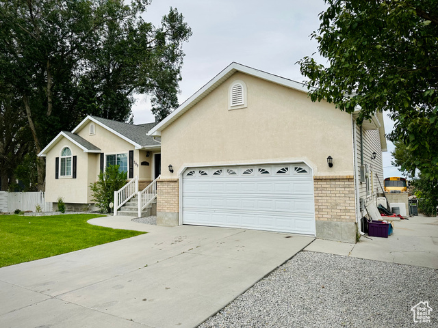 Photo 10 for MLS #2104780 at 799 E Main St