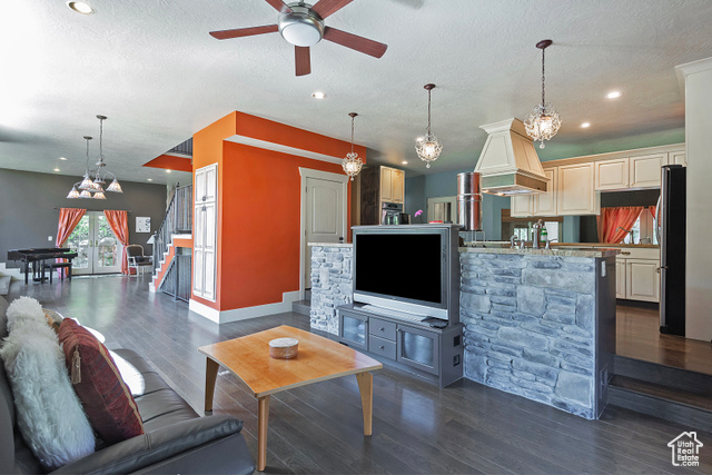 Photo 11 for MLS #2104781 at 4436 E Kenbridge Ct