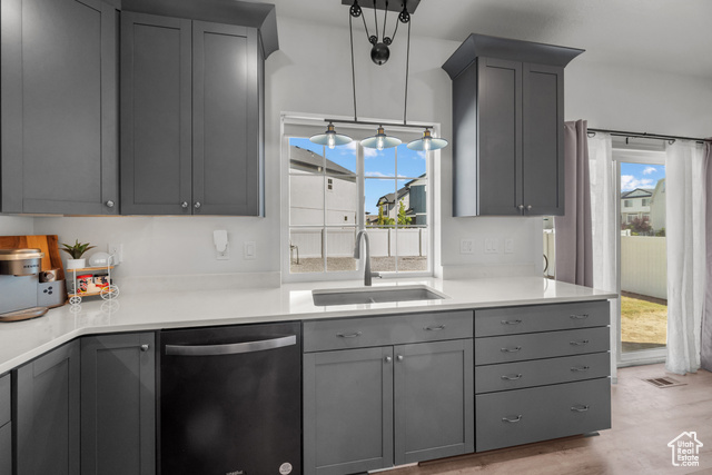 Photo 8 for MLS #2104810 at 102 E Crown Point Dr