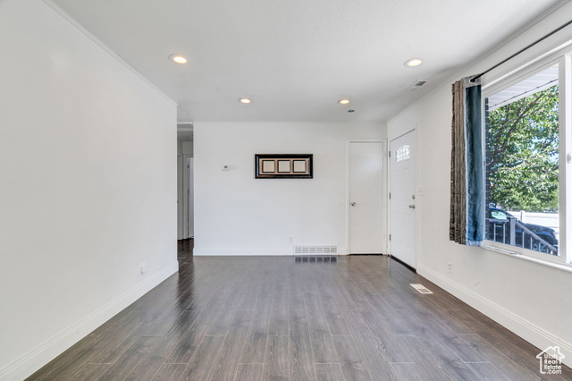 Photo 8 for MLS #2104816 at 4924 S Rayford Cir