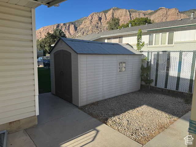 Photo 8 for MLS #2104831 at 981 E Hudson #HTTPS: