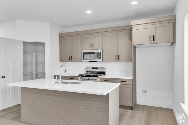 Photo 6 for MLS #2104857 at 815 S 1300 East