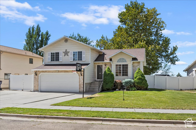 5213 S 2800 W, Roy UT 84067