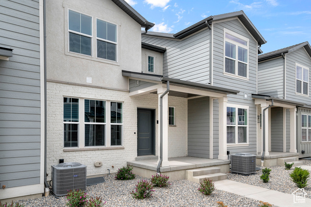 Photo 2 for MLS #2104892 at 1820 N 3560 West
