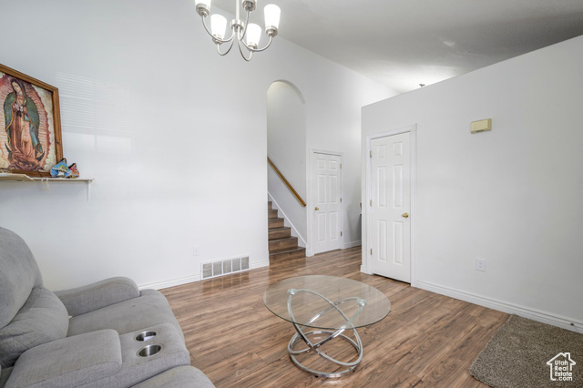 Photo 5 for MLS #2104901 at 3038 S Timeron Dr