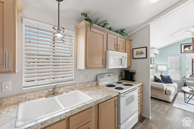 Photo 8 for MLS #2104963 at 488 E Telegraph St #127