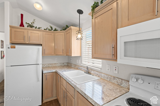 Photo 9 for MLS #2104963 at 488 E Telegraph St #127