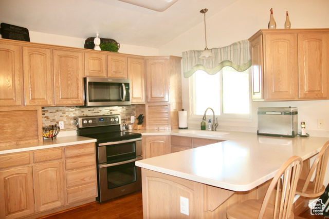 Photo 7 for MLS #2104968 at 1194 N 690 East