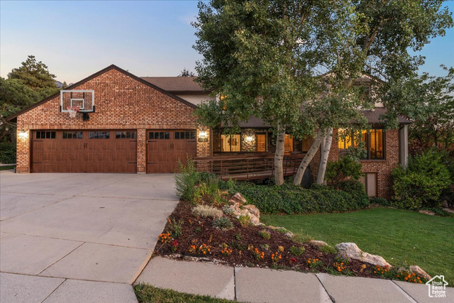 3376 E DANEBORG DR, Cottonwood Heights UT 84121