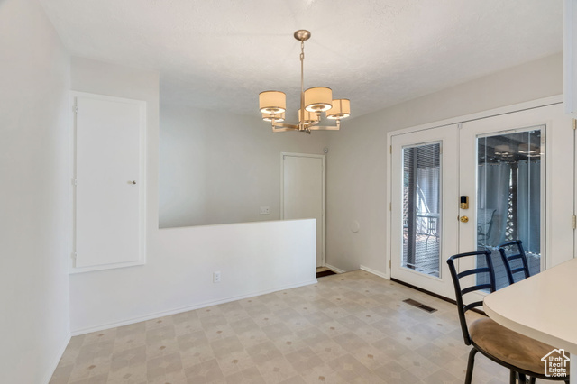 Photo 13 for MLS #2105019 at 3794 S Chatterleigh Rd