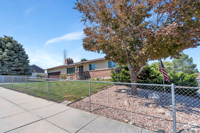 Photo 2 for MLS #2105019 at 3794 S Chatterleigh Rd