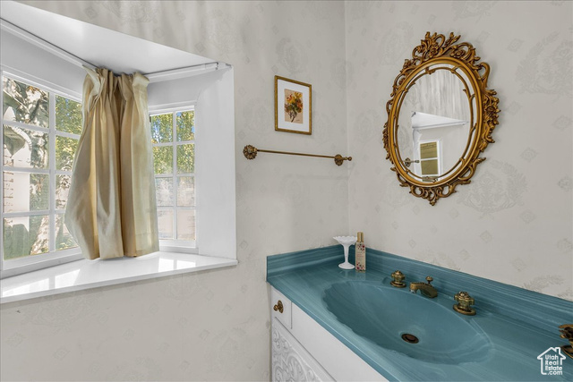 Photo 7 for MLS #2105020 at 1772 E Countryside Dr