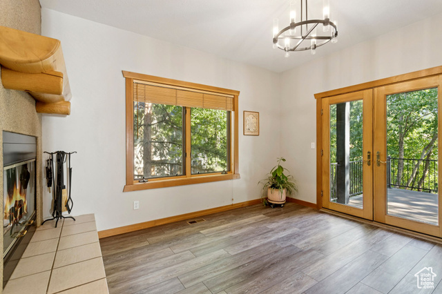 Photo 14 for MLS #2105050 at 2614 E Tuxedo Cir
