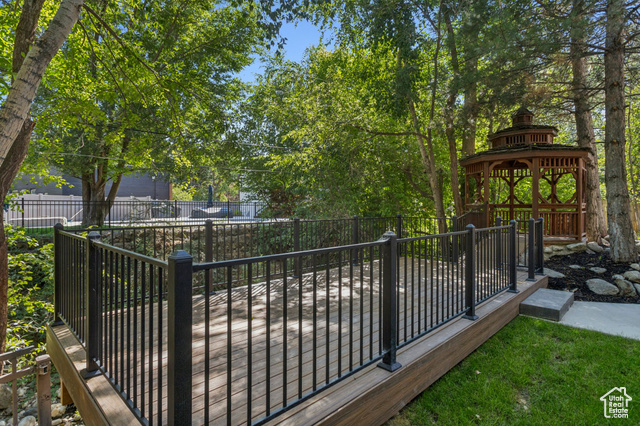 Photo 72 for MLS #2105050 at 2614 E Tuxedo Cir