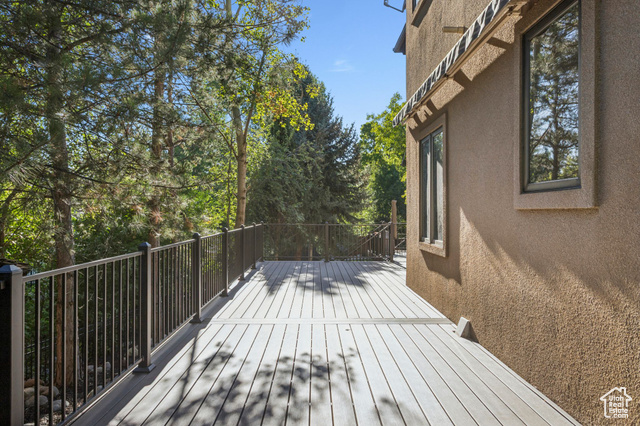 Photo 30 for MLS #2105050 at 2614 E Tuxedo Cir
