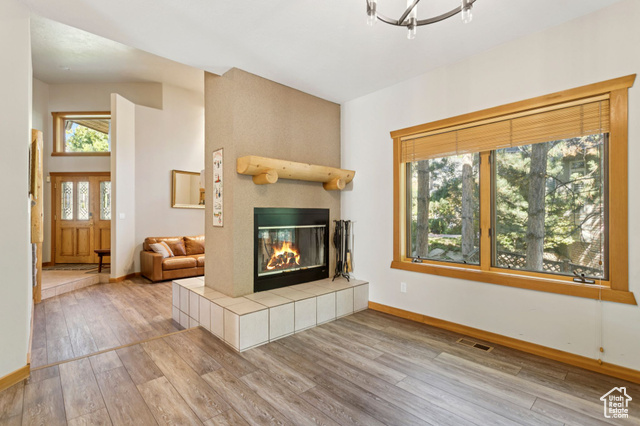 Photo 13 for MLS #2105050 at 2614 E Tuxedo Cir