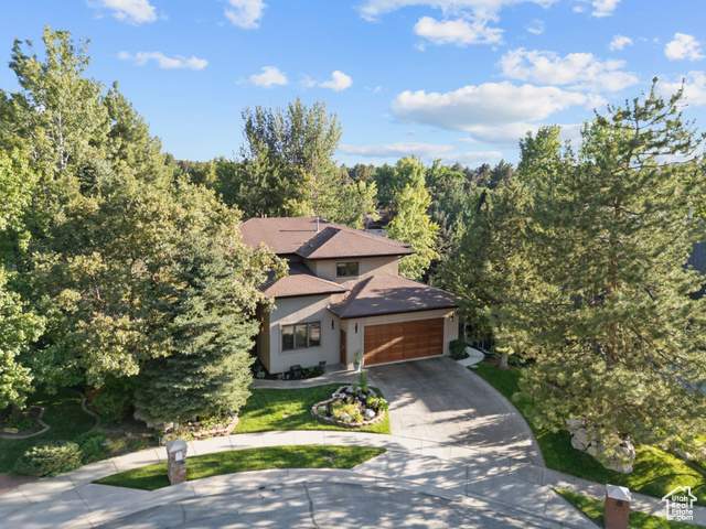 Photo 4 for MLS #2105050 at 2614 E Tuxedo Cir