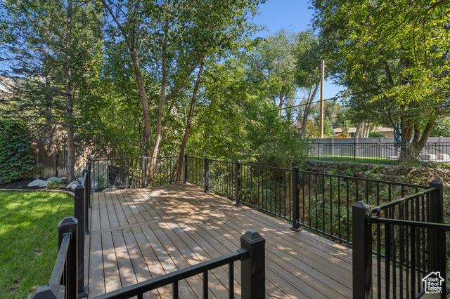 Photo 68 for MLS #2105050 at 2614 E Tuxedo Cir