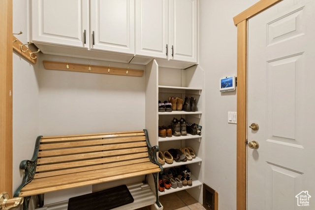 Photo 35 for MLS #2105050 at 2614 E Tuxedo Cir