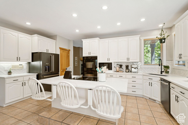 Photo 22 for MLS #2105050 at 2614 E Tuxedo Cir