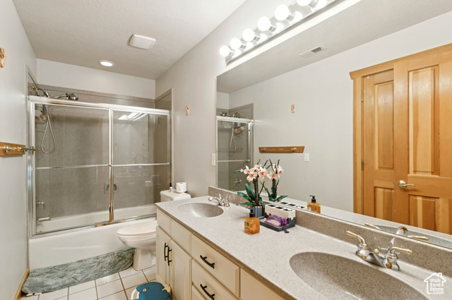 Photo 50 for MLS #2105050 at 2614 E Tuxedo Cir
