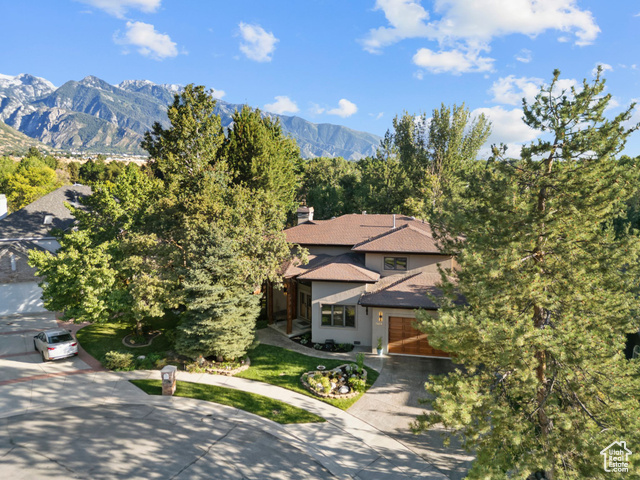 Photo 6 for MLS #2105050 at 2614 E Tuxedo Cir