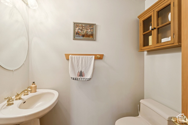 Photo 34 for MLS #2105050 at 2614 E Tuxedo Cir