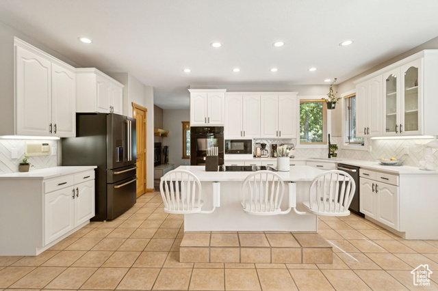 Photo 20 for MLS #2105050 at 2614 E Tuxedo Cir