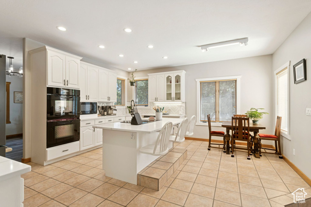 Photo 21 for MLS #2105050 at 2614 E Tuxedo Cir