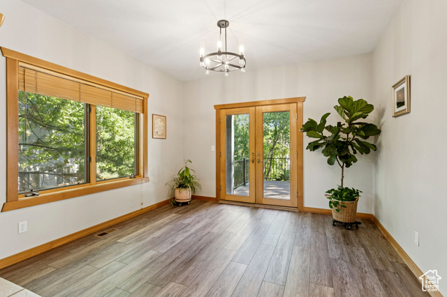 Photo 15 for MLS #2105050 at 2614 E Tuxedo Cir