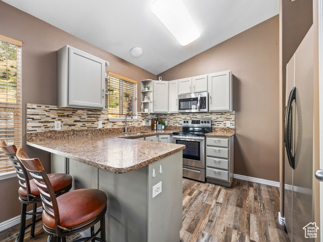 Photo 11 for MLS #2105057 at 1911 S Oregon Ave