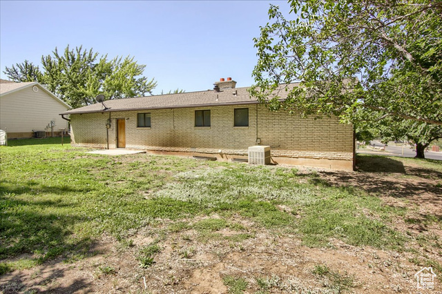 Photo 28 for MLS #2105073 at 886 N Harrison Blvd