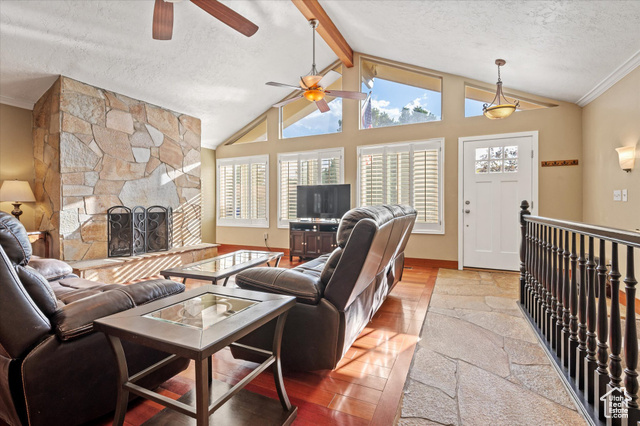 Photo 9 for MLS #2105111 at 2249 E Tompkins Dr