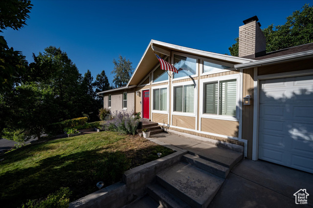Photo 4 for MLS #2105111 at 2249 E Tompkins Dr