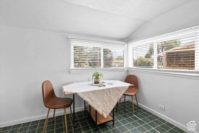 Photo 5 for MLS #2105114 at 1550 S Main St