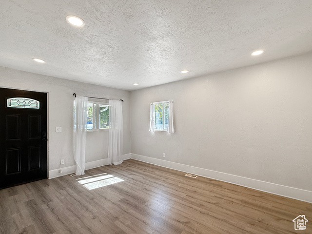 Photo 4 for MLS #2105141 at 979 E Patterson St